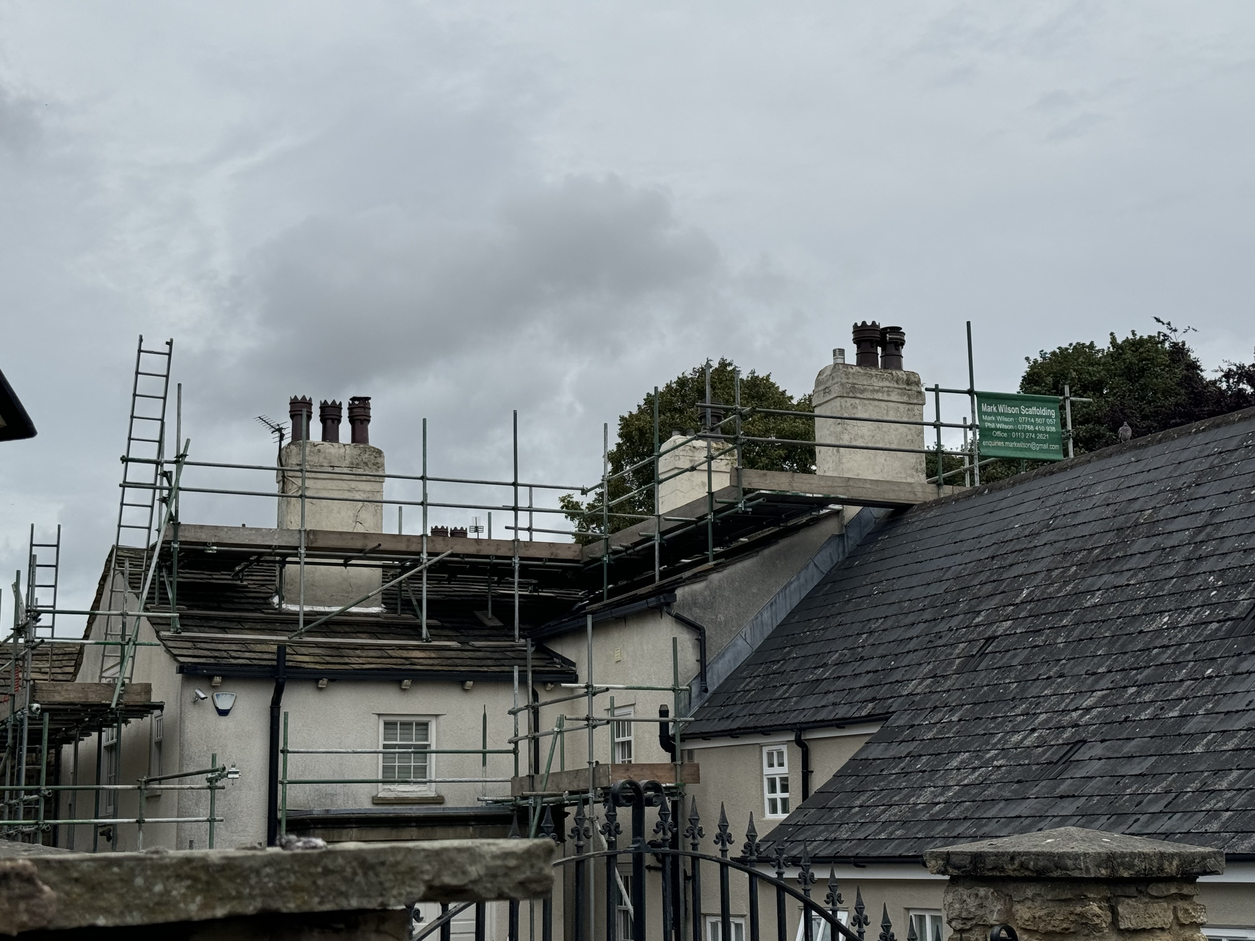 Scaffolding Leeds site in Yorkshire 04