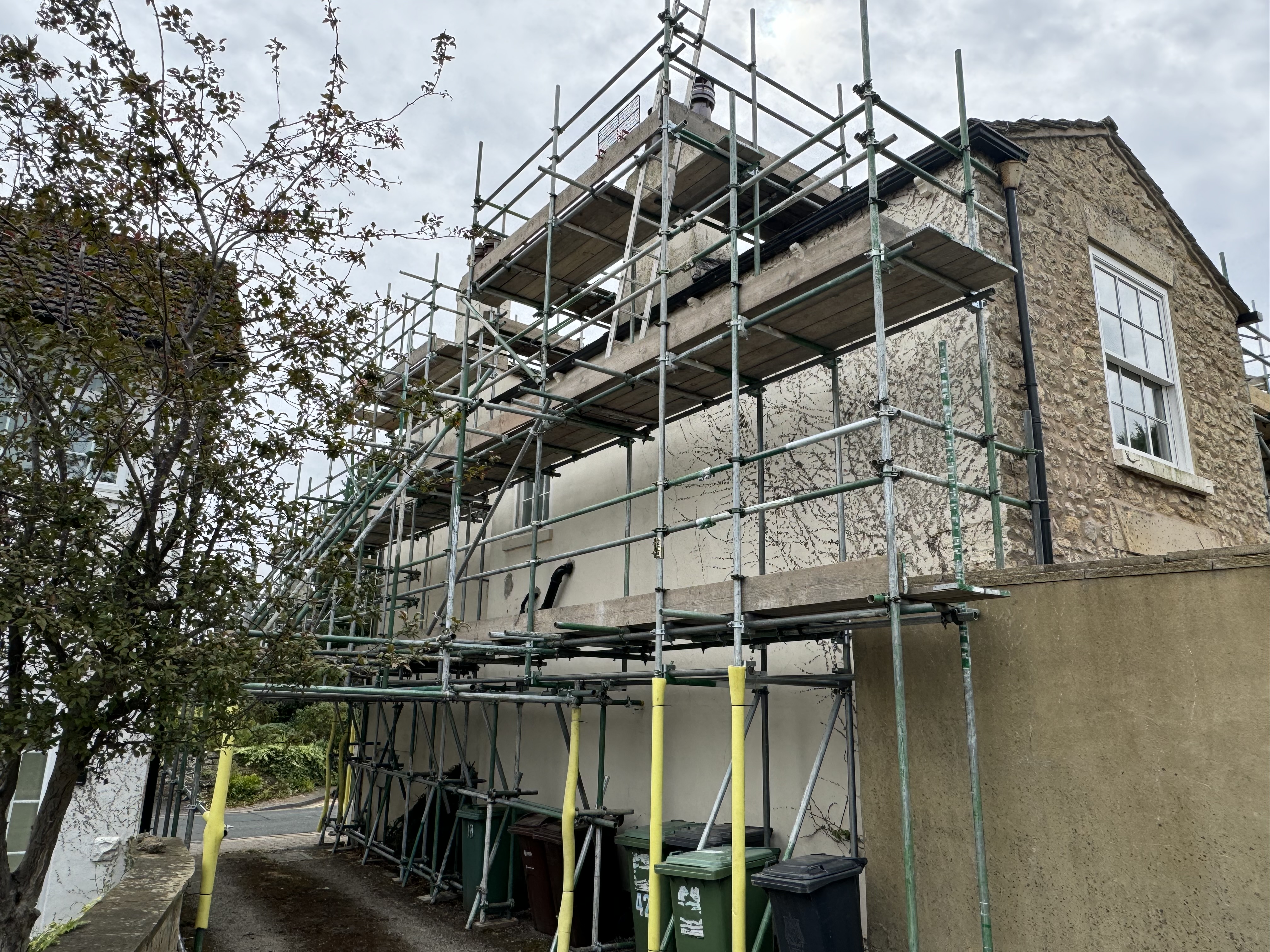 Scaffolding Leeds site in Yorkshire 10