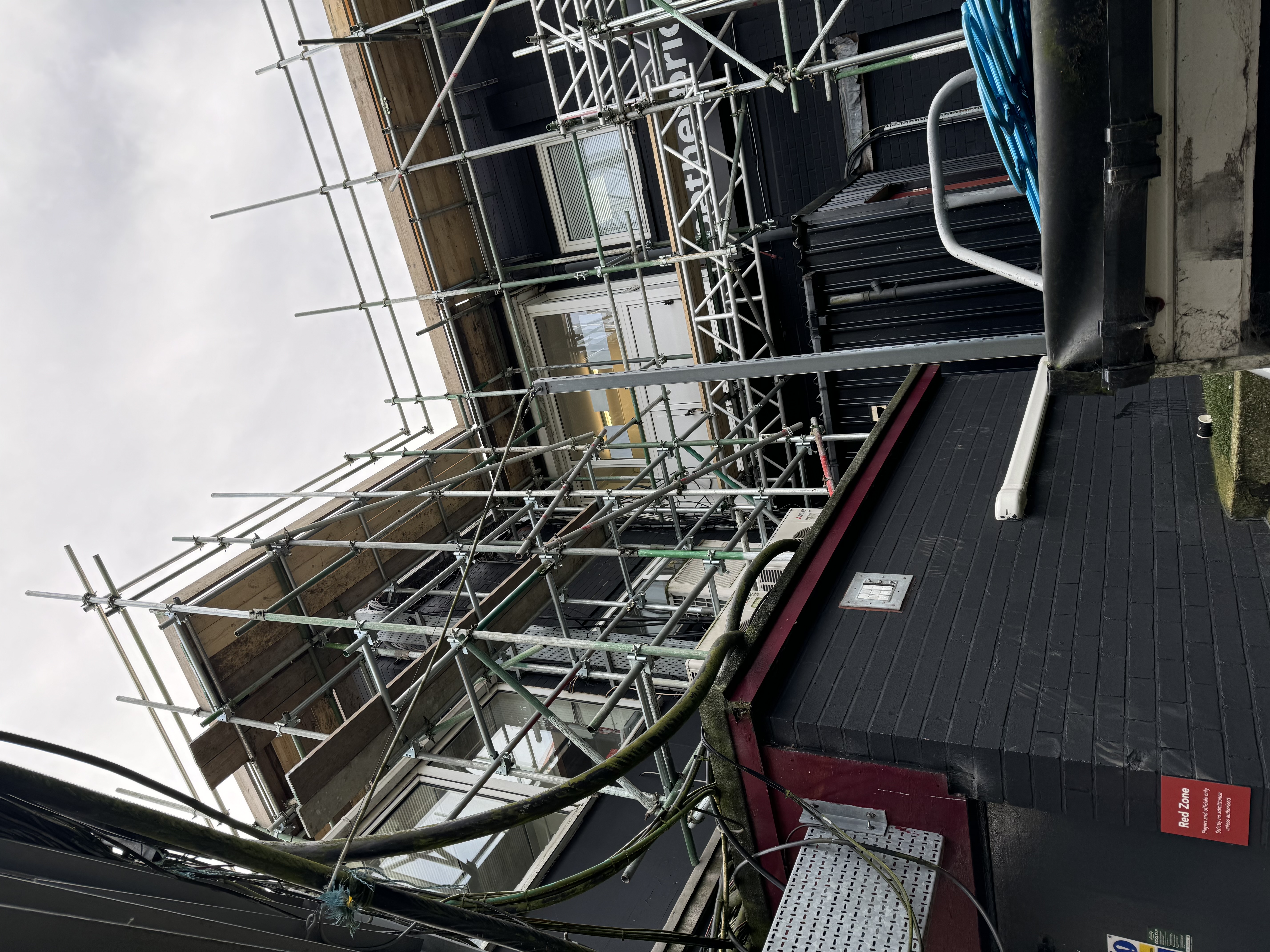 Scaffolding Leeds site in Yorkshire 14