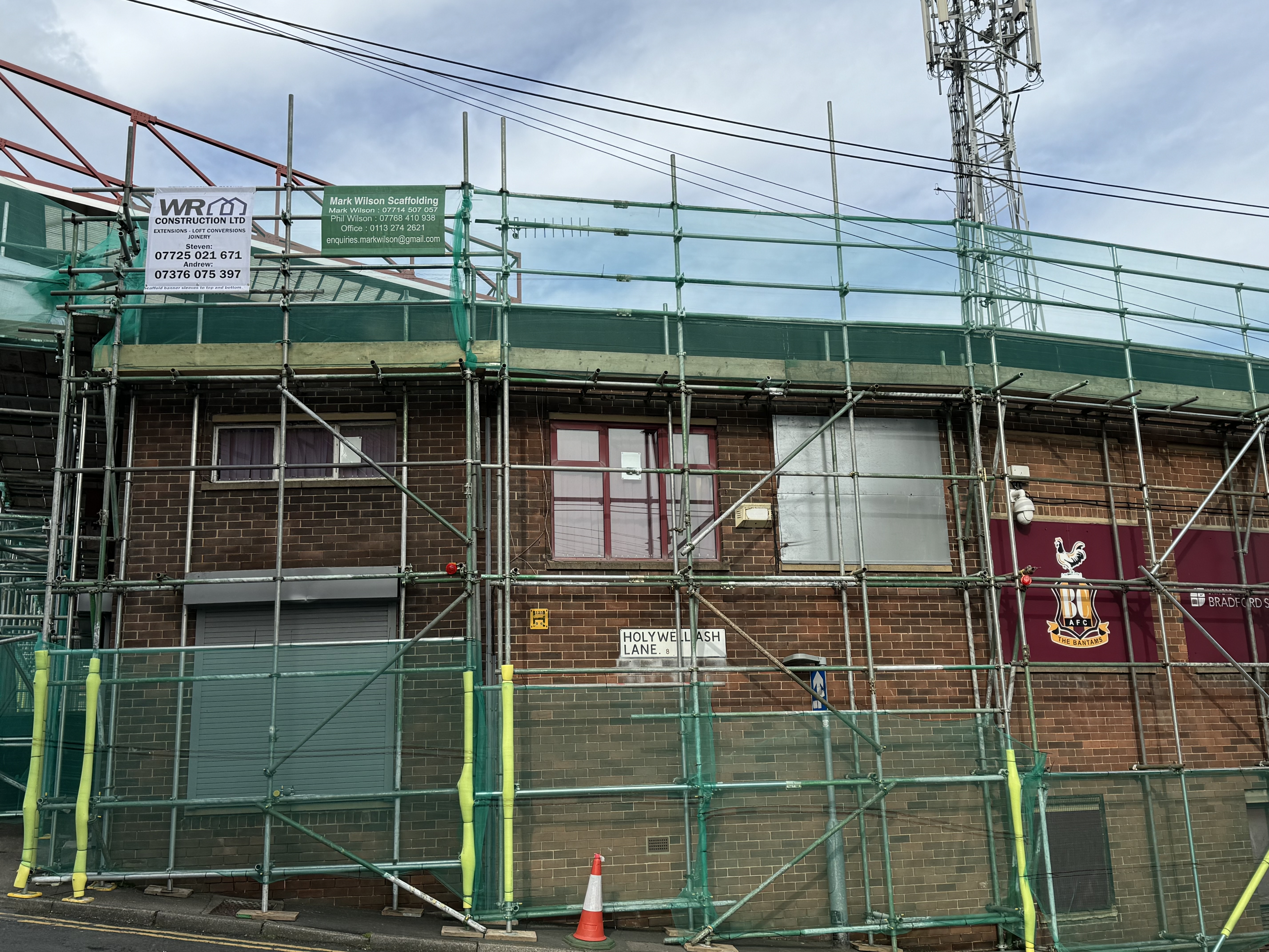 Scaffolding Leeds site in Yorkshire 16