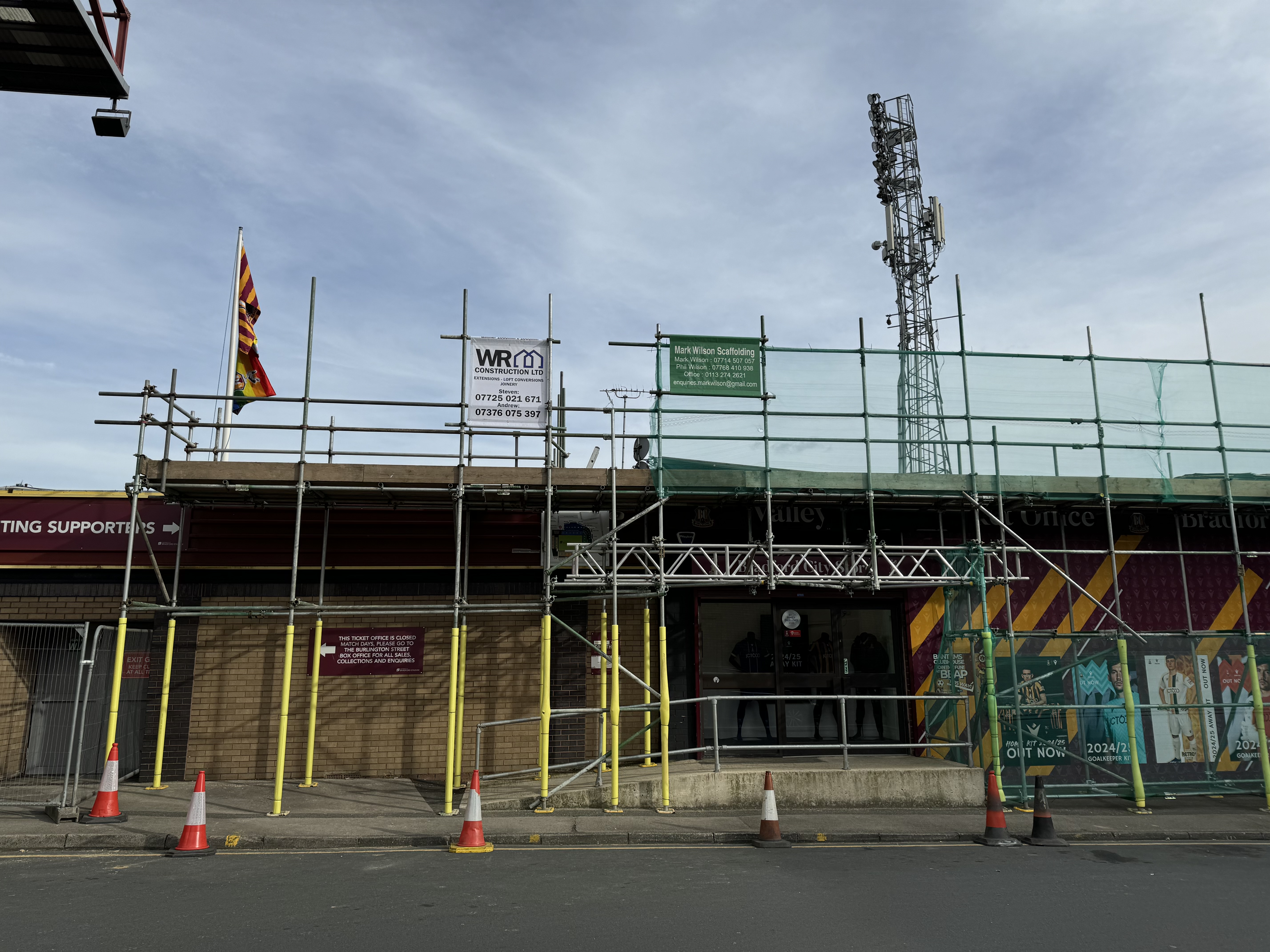 Scaffolding Leeds site in Yorkshire 20